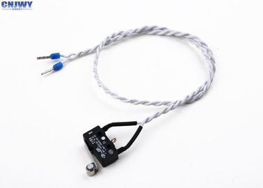 Montes de cabos elétricos de automóveis brancos Fios de PVC torcidos com interruptor em miniatura
